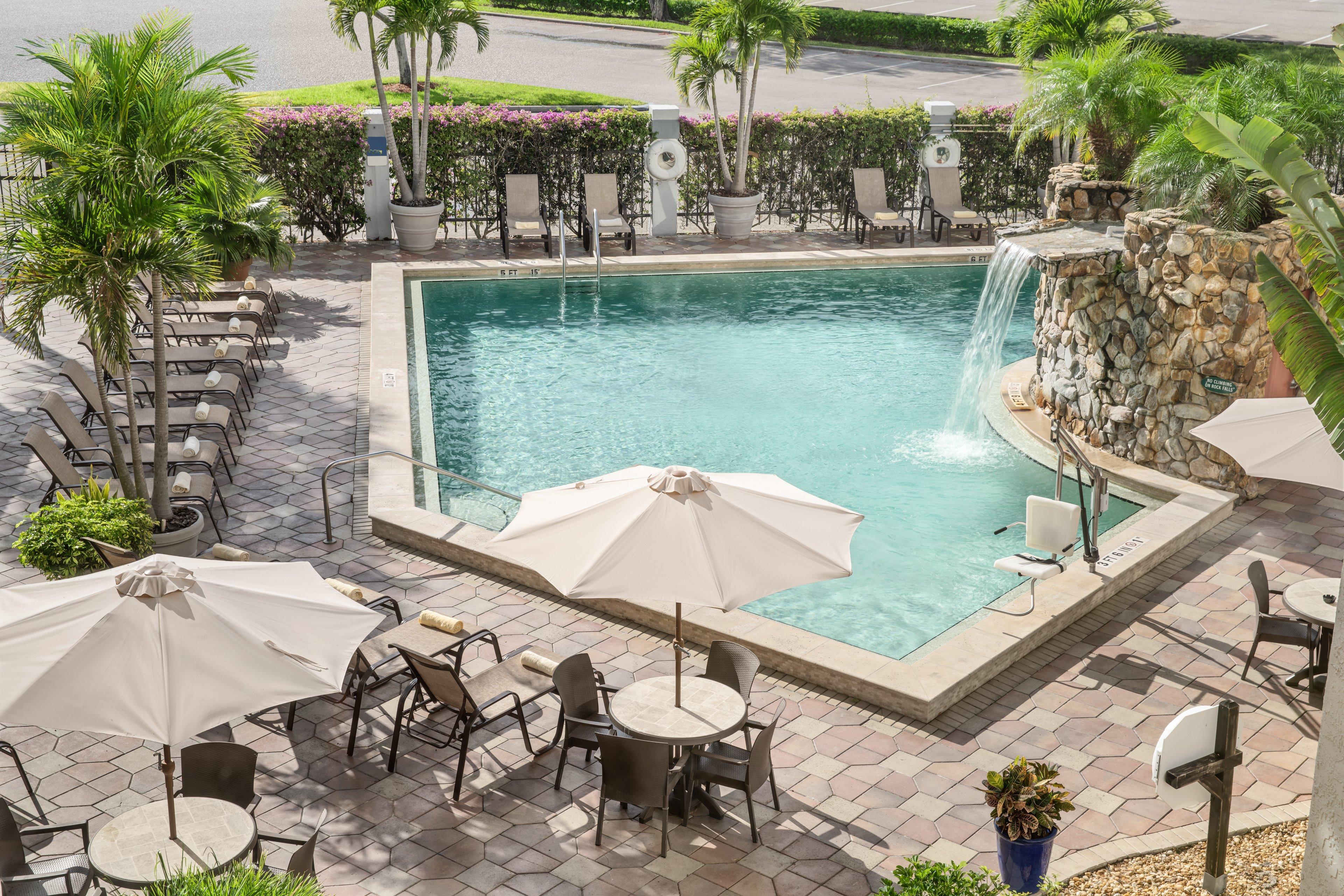 Doubletree By Hilton Fort Myers At Bell Tower Shops Eksteriør billede