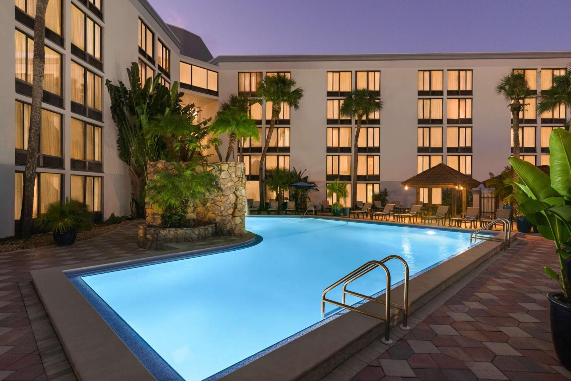 Doubletree By Hilton Fort Myers At Bell Tower Shops Eksteriør billede