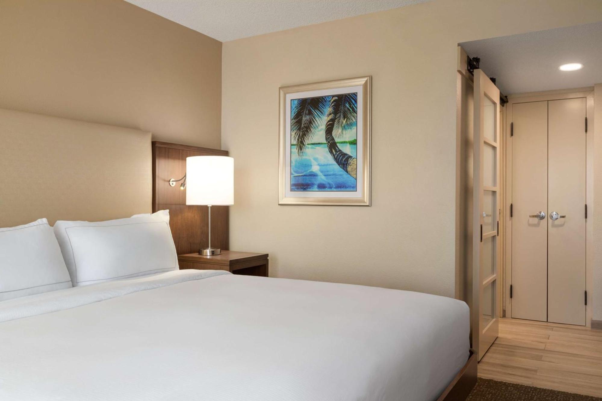Doubletree By Hilton Fort Myers At Bell Tower Shops Eksteriør billede