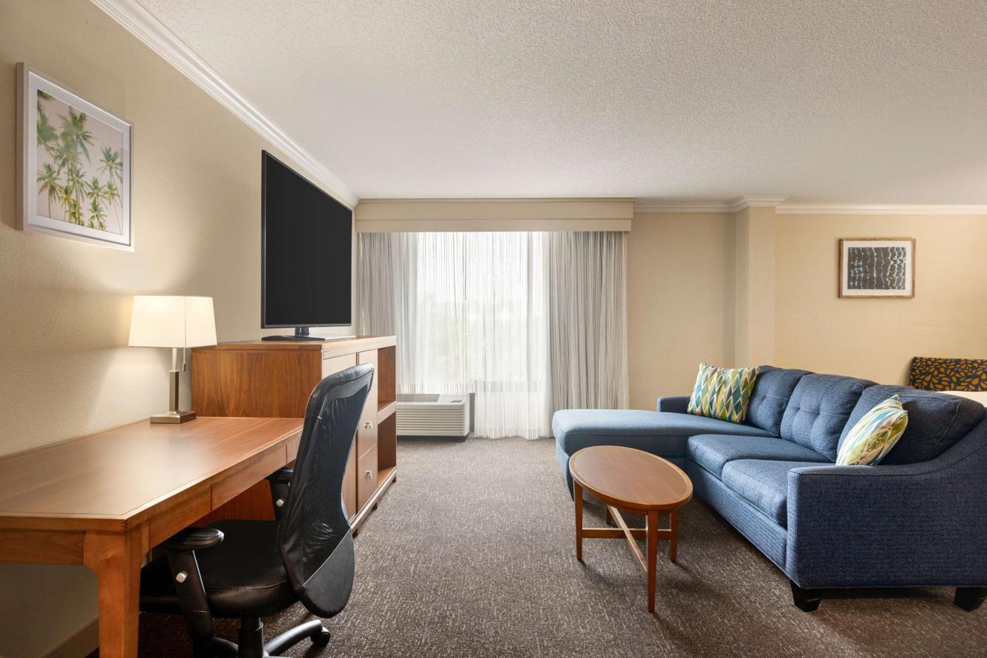 Doubletree By Hilton Fort Myers At Bell Tower Shops Eksteriør billede