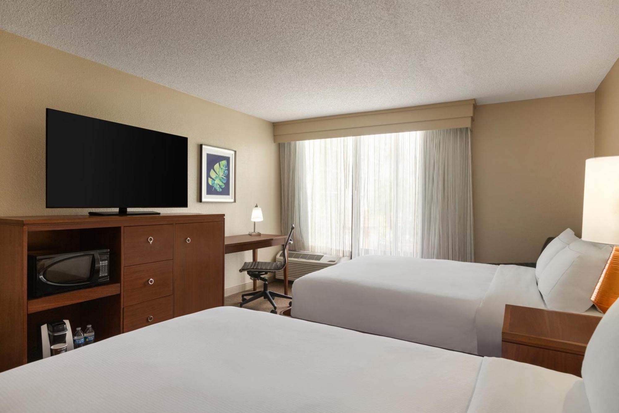 Doubletree By Hilton Fort Myers At Bell Tower Shops Eksteriør billede